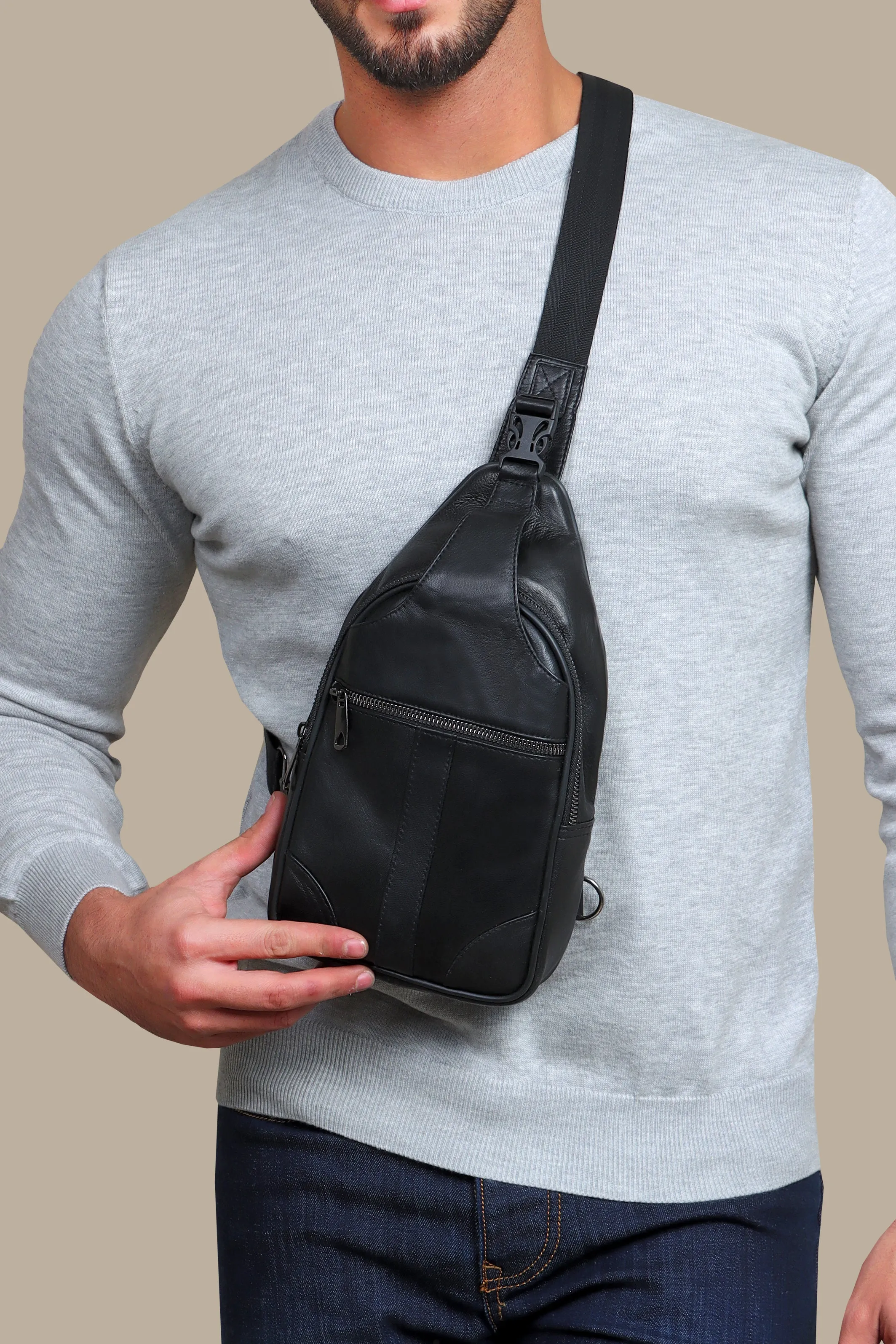 Black Elegance: Curved Leather Crossbody Chic