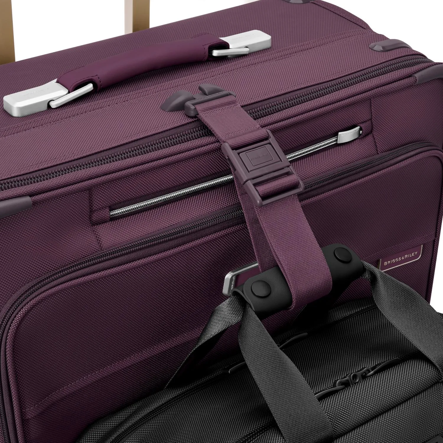 Briggs & Riley Baseline Essential 22" Carry-On Expandable Spinner