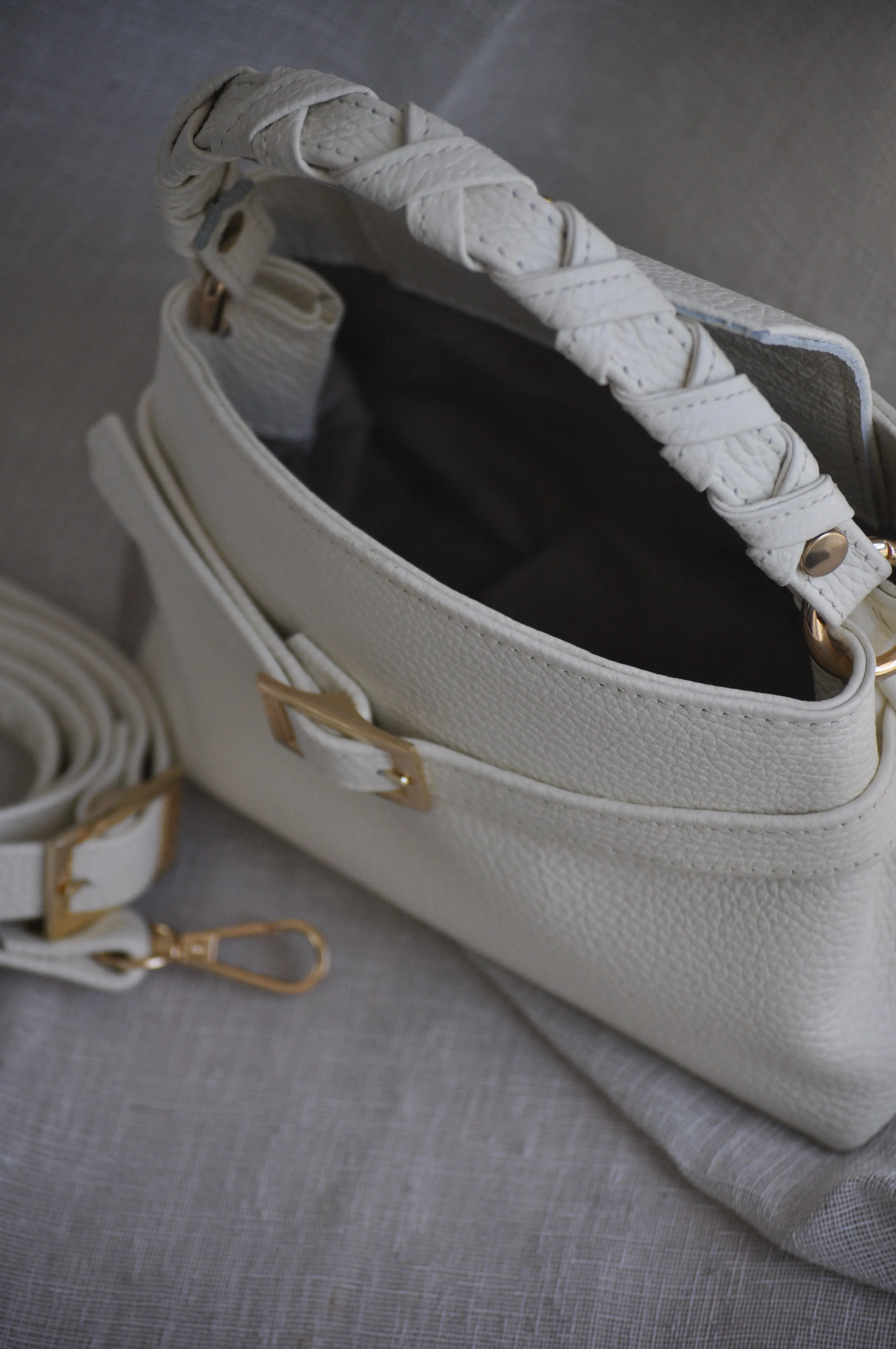 Emily 20 Leather Handbag- Cream