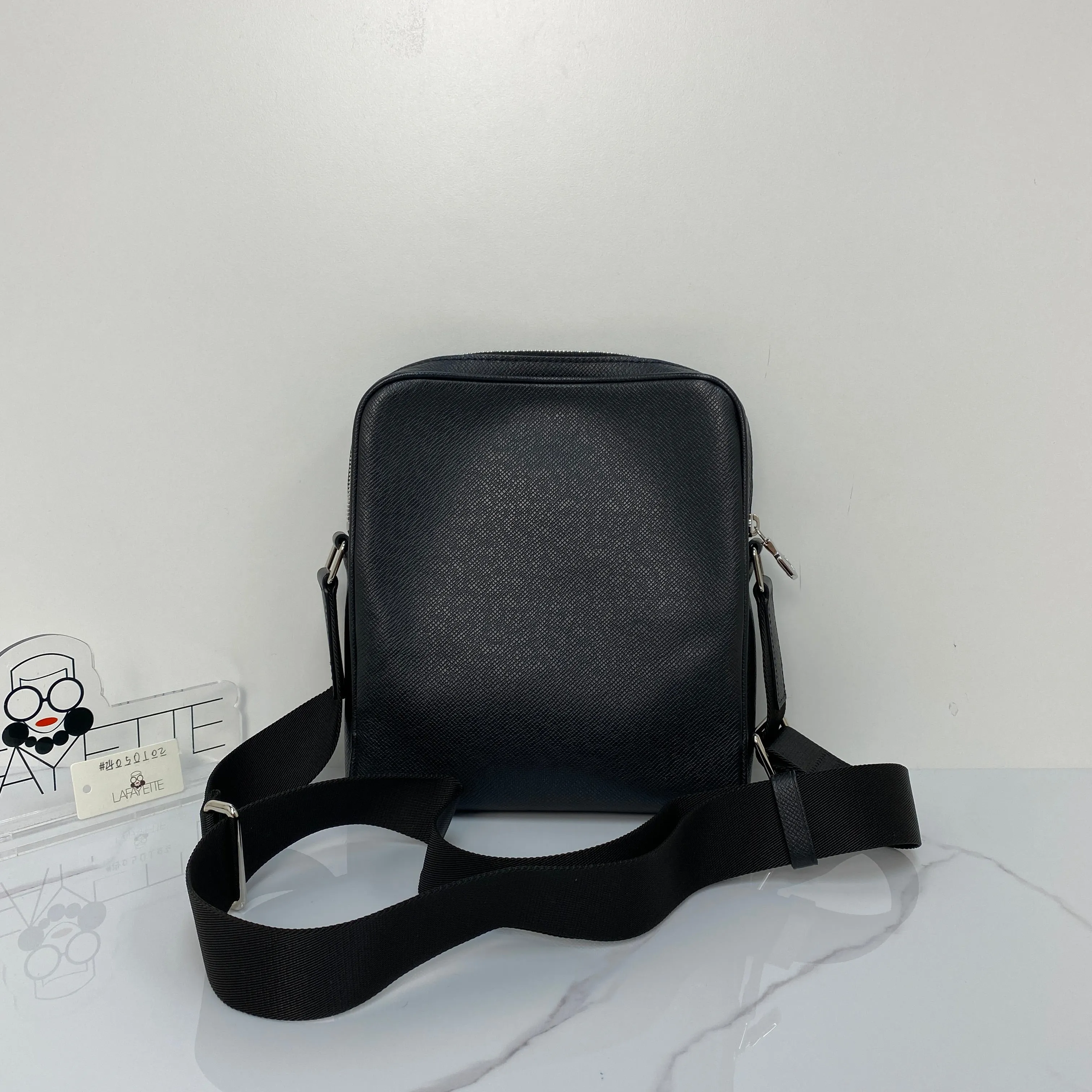 Louis Vuitton Taiga Alex Messenger BB