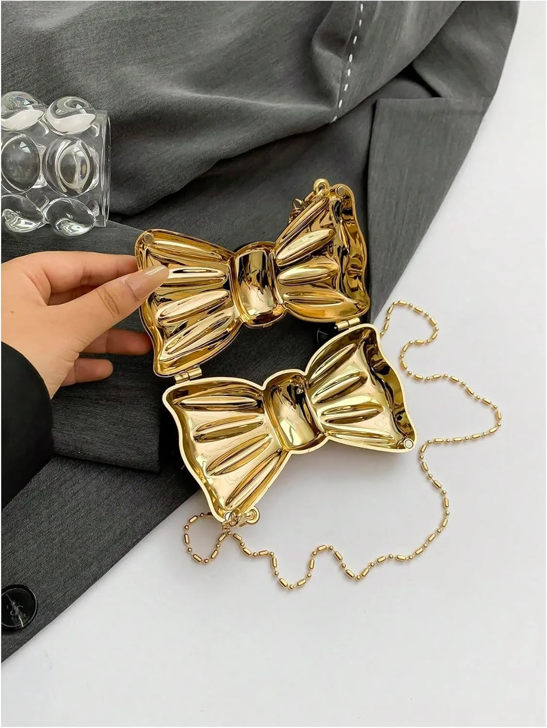 QWINEE Women's Bow Shaped Mini Clutch Purses Cocktail Evening Bag Chain Strap Solid Mini Crossbody Bag for Party